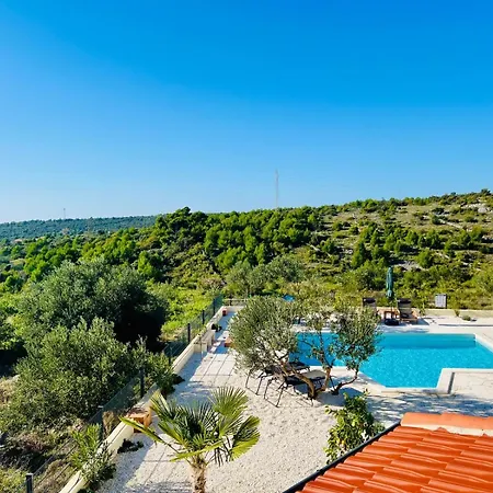 Lejlighed Traumhaftes Mit Pool