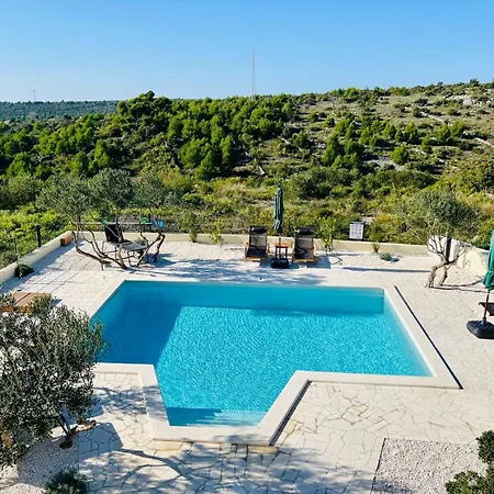 Traumhaftes Mit Pool Lejlighed Podglavica