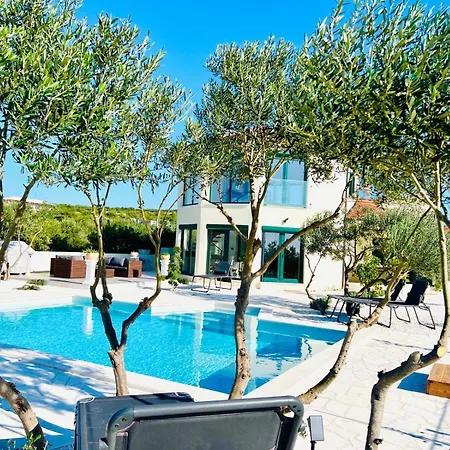 Daire Traumhaftes Mit Pool Podglavica