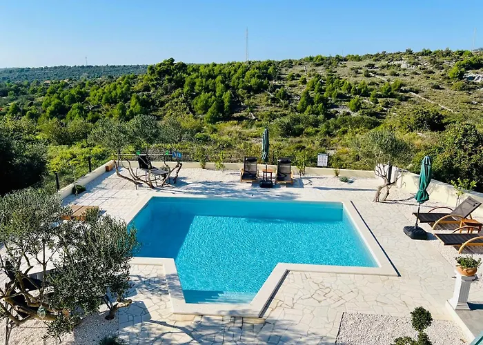 Traumhaftes Mit Pool Appartement Podglavica